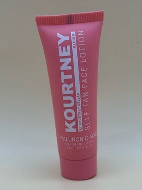 Kourtney Self-Tan Face Lotion Hyaluronic Acid - 25 ml